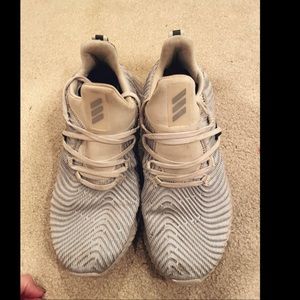 Adidas alphabounce instinct